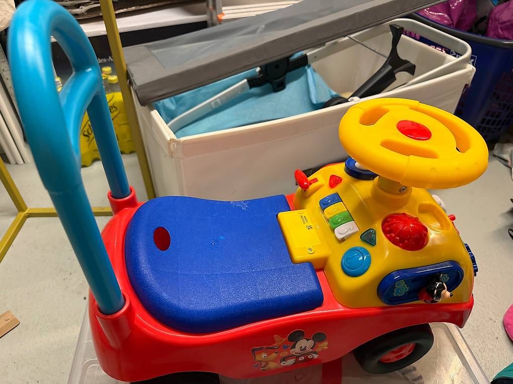Veicoli per bambini: Baby auto – Usato da Au ZH venduto da Ssamkova 2